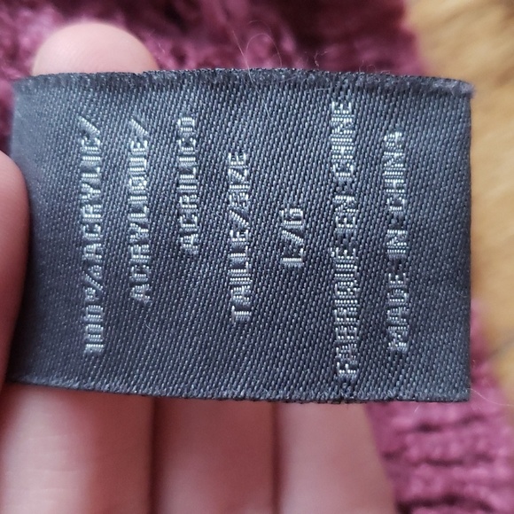 *Sold* Dark Pink Sweater - Picture 11 of 11